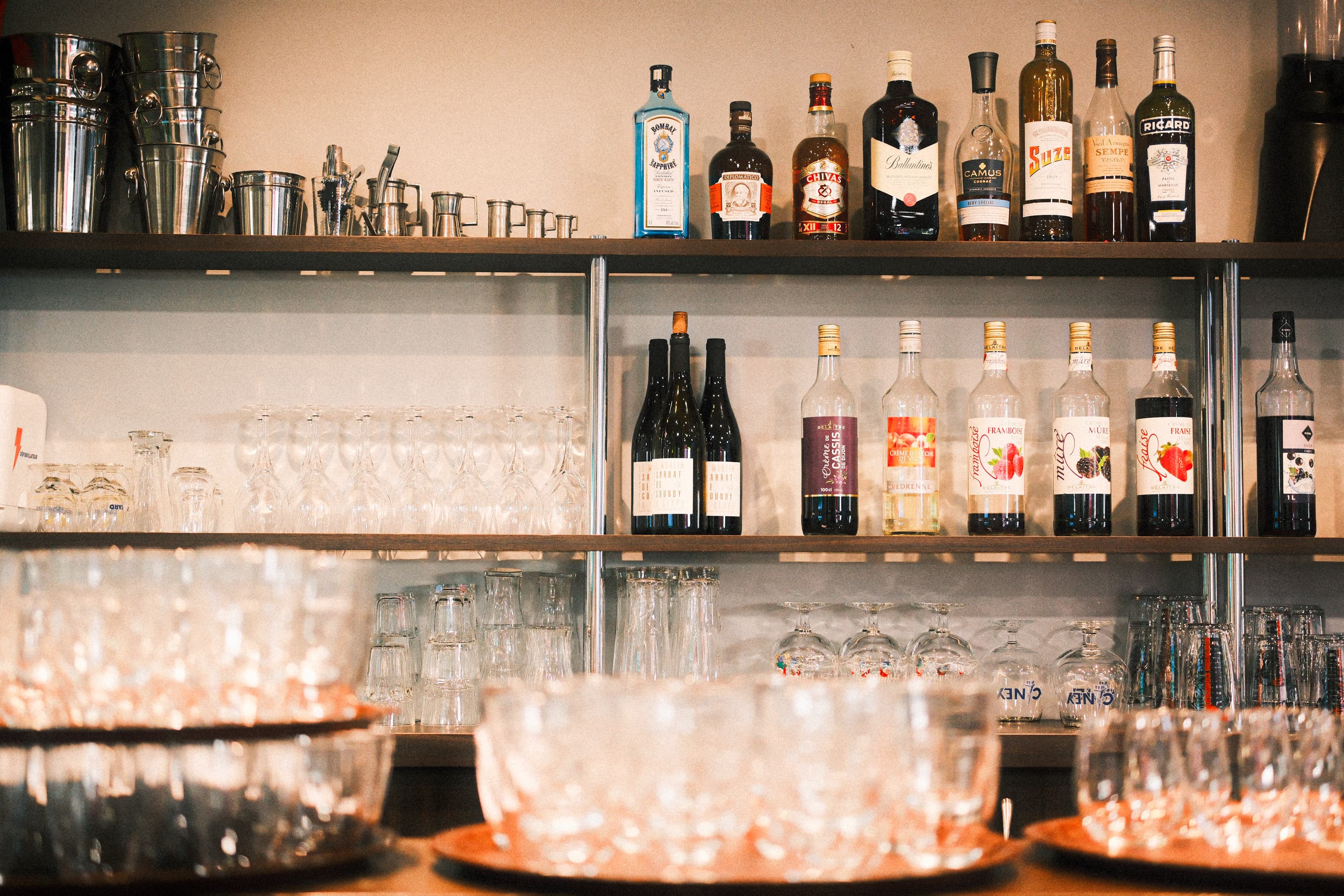 Restaurant & Bar
